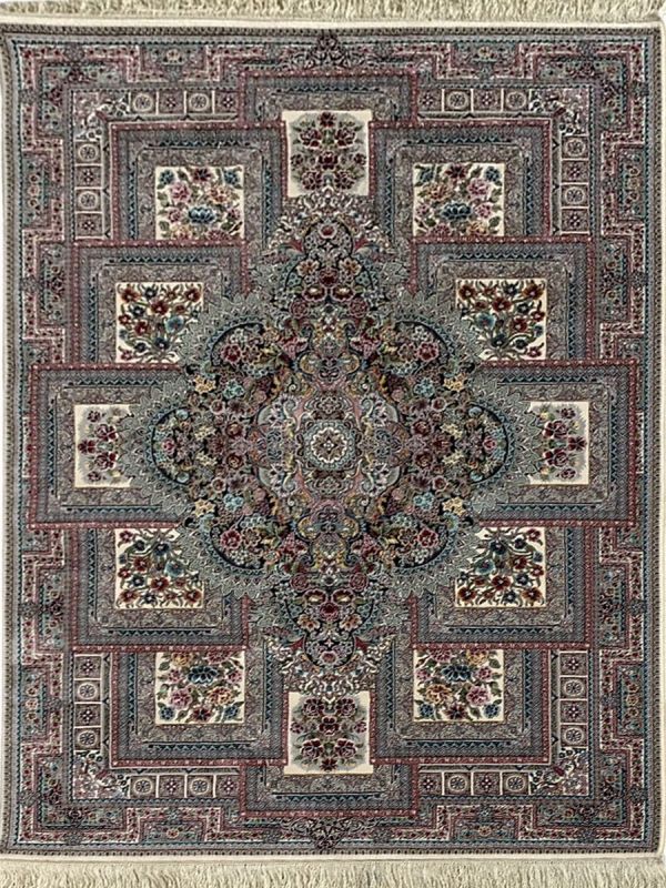 Carpetmantra Irani White Color Traditional Design High Quality Super Premium Silk Floral Carpet