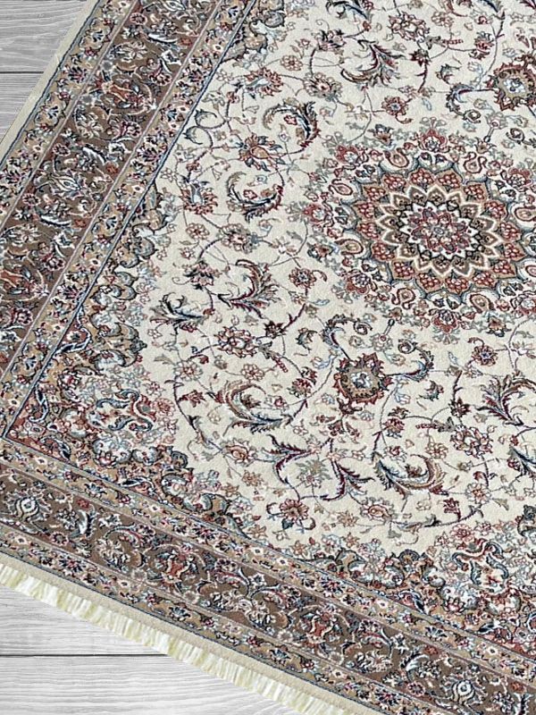 Carpetmantra Irani White Floral Carpet 3.3ft X 5.0ft