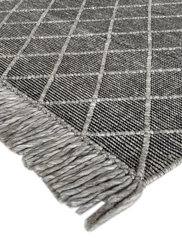 Carpetmantra Hand Woven Grey Carpet 5.0ft X 7.0ft