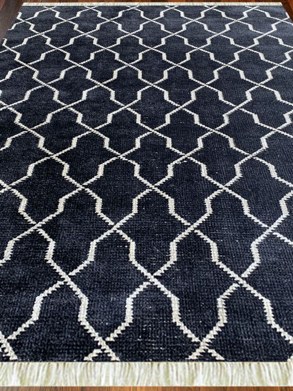 Carpetmantra Bamboo Silk Handmade Black Carpet 5.8ft X 7.8ft 