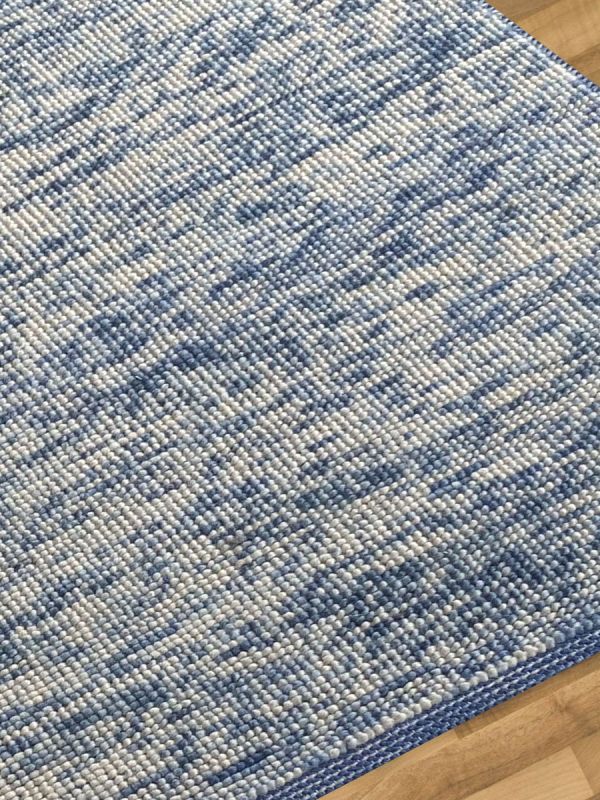 Carpetmantra Hand Woven Blue White Carpet 4.6ft X 6.6ft